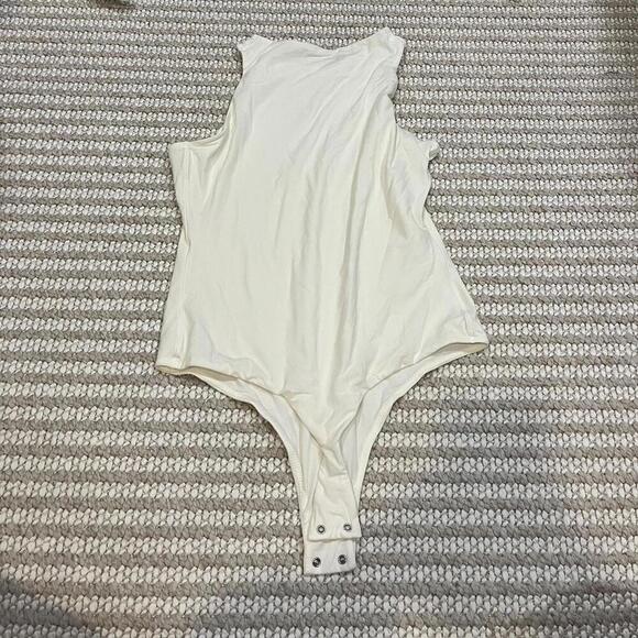 Skims Fits Everybody Highneck Bodysuit - Picture 4 of 4